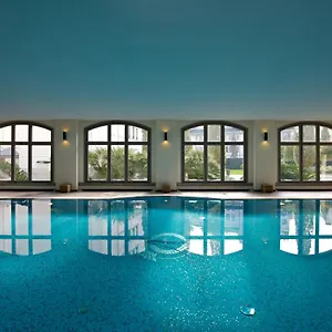 4* فندق غراند فيسكونتي بالاس