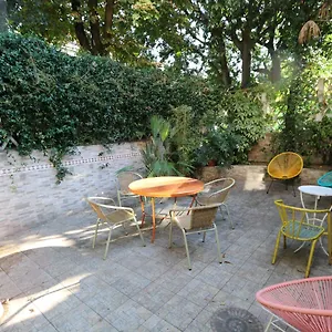 Grand Coconut Hostel